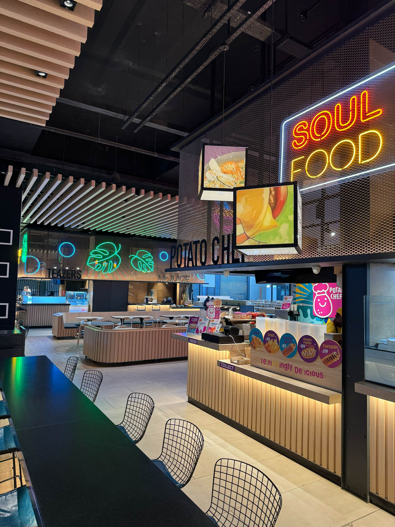 venues-tribeca food hall-Neon Signs venues-tribeca food hall-Neon Signs